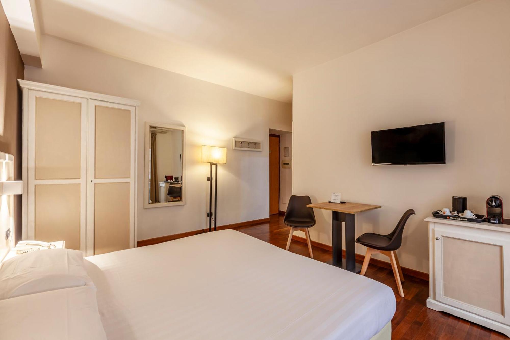 Inn Rome Rooms & Suites Exteriör bild