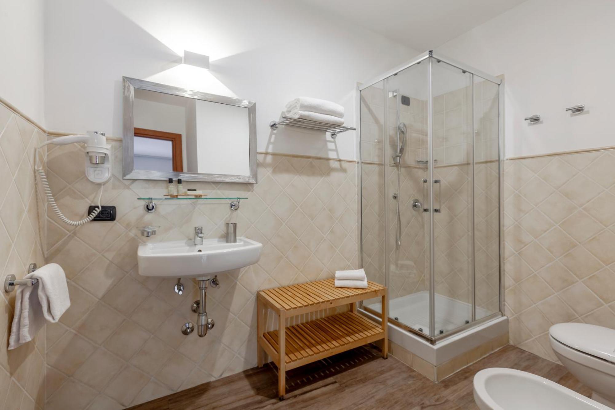 Inn Rome Rooms & Suites Exteriör bild